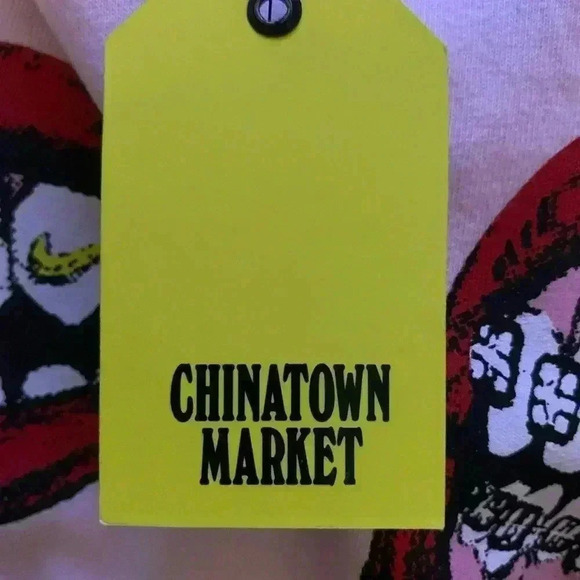 CHINATOWN MARKET NWT MOUTH LONG-SLEEVE TEE  - Picture 11 of 12